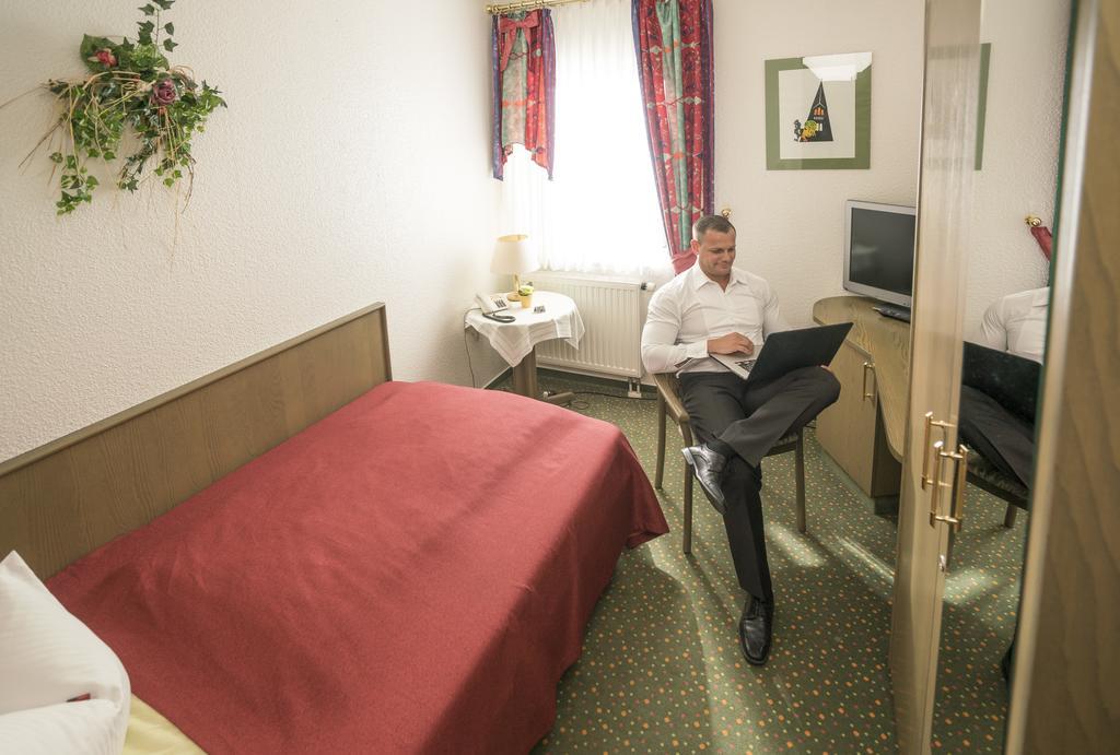 Das Fritz Hotel Schwerin Schoene Lage Im Gruenen Mit Regionaler Kueche Kostenfreien Parkplaetzen Und E Ladestation Dış mekan fotoğraf